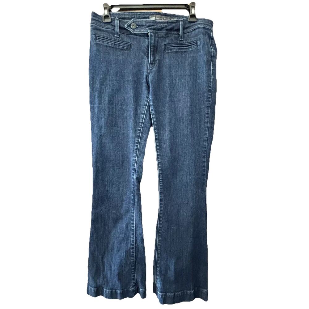 Levi’s Women’s Demi Curve Modern Fit Flare Jeans 10/30 Dark Wash Western Rodeo